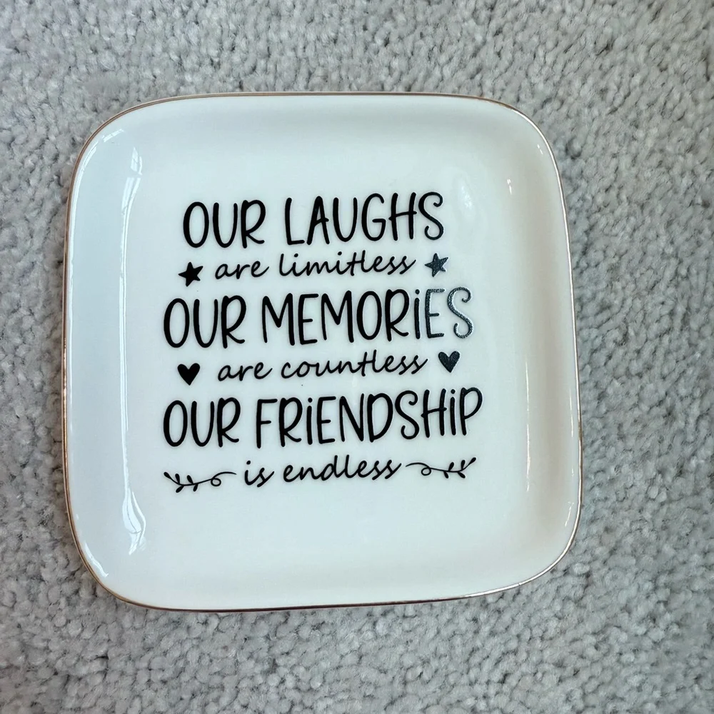 NWOT ceramic jewelry dish